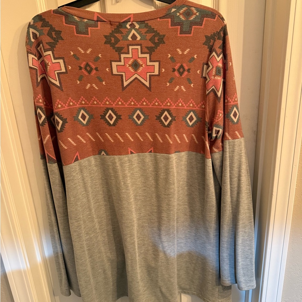 Beeson River Terracotta and Gray Patterned Long Sleeve Top - Picture 3 of 3